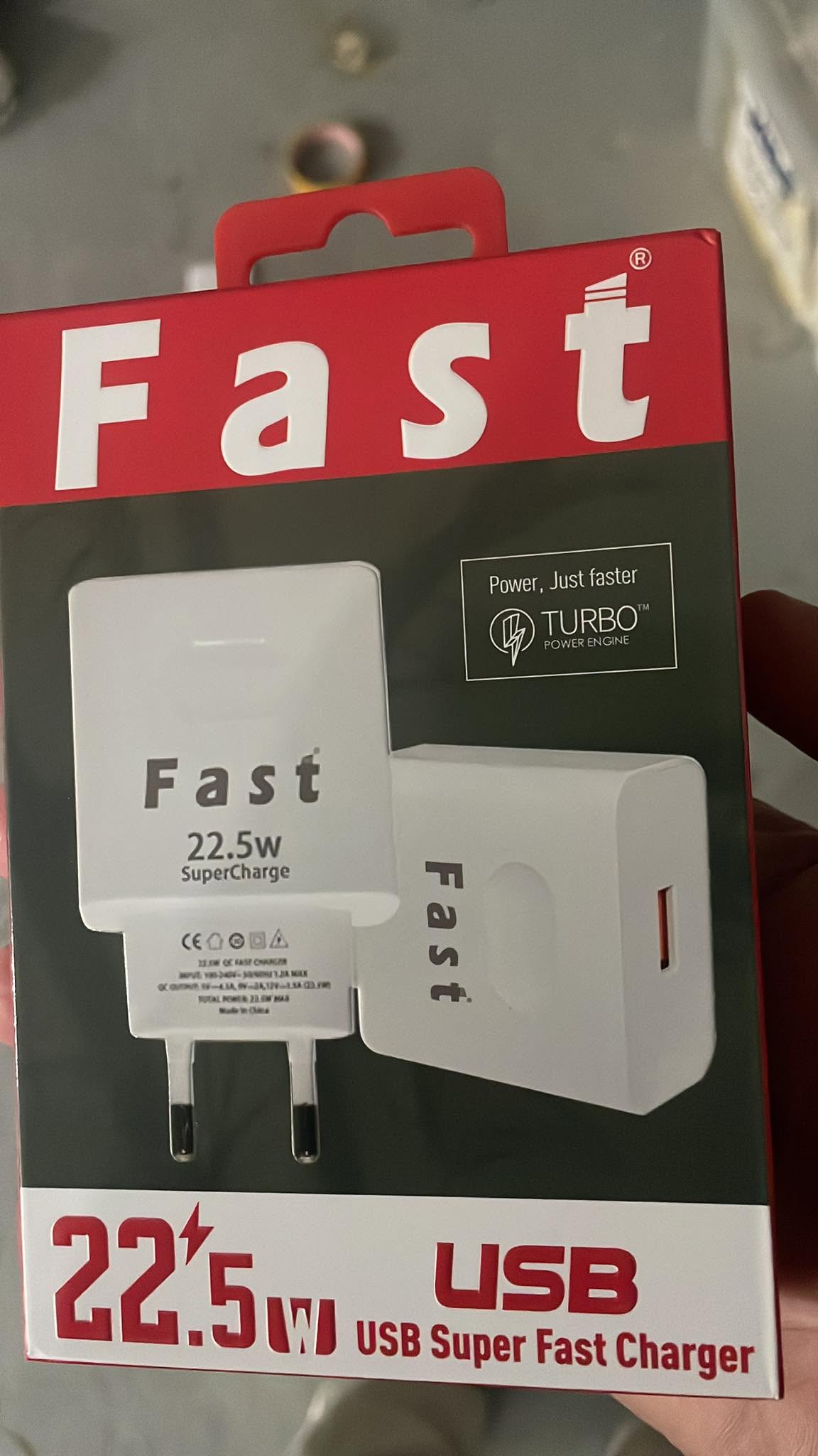 FAST 22.5W USB charger product packaging